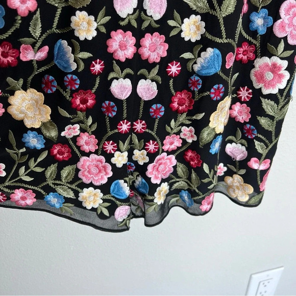 NWOT Needle And Thread Flower Foliage Playsuit Sleeveless Romper Black Multi 4 - Picture 6 of 12